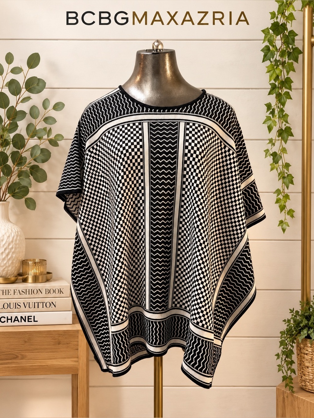 BCBGMAXAZRIA Black & White Pattern Poncho Top XS/S